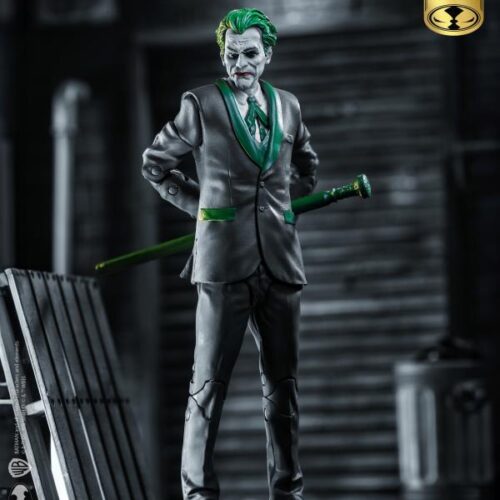 Batman Three Jokers DC Multiverse The Joker (The Criminal) Limited Black & White Accent Edition